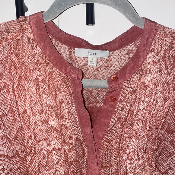 Joie dusty pink snake pattern blouse - Picture 2 of 4